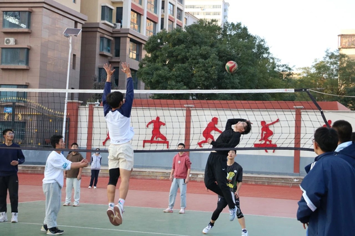 斯曼來說